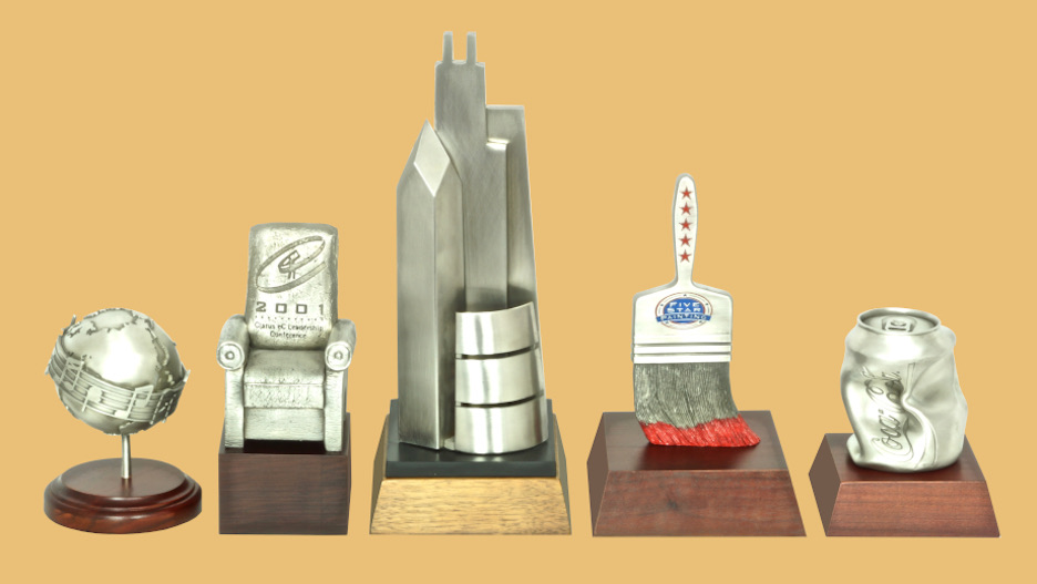 personalized recognition corporate awards trophies sculptures and gifts